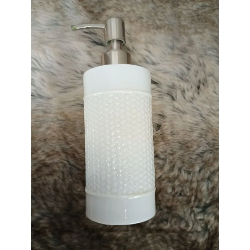 White Textured Ceramic‎ Soap Dispenser With Silver Pump